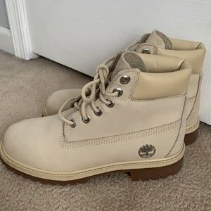 TIMBERLAND boots size 6// women’s/ worn once or twice